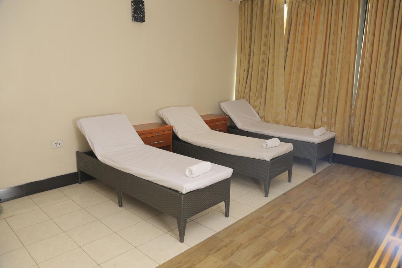 The Hub Hotel Αντίς Αμπέμπα Εξωτερικό φωτογραφία