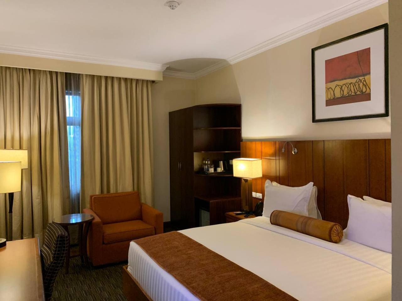 The Hub Hotel Αντίς Αμπέμπα Εξωτερικό φωτογραφία