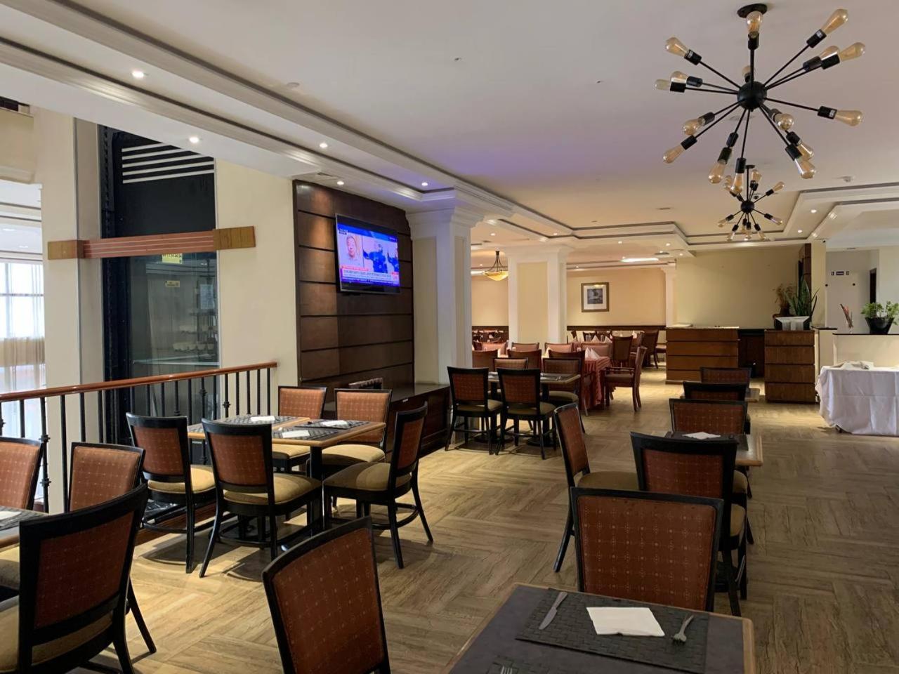 The Hub Hotel Αντίς Αμπέμπα Εξωτερικό φωτογραφία