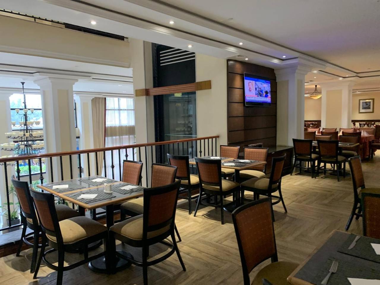 The Hub Hotel Αντίς Αμπέμπα Εξωτερικό φωτογραφία
