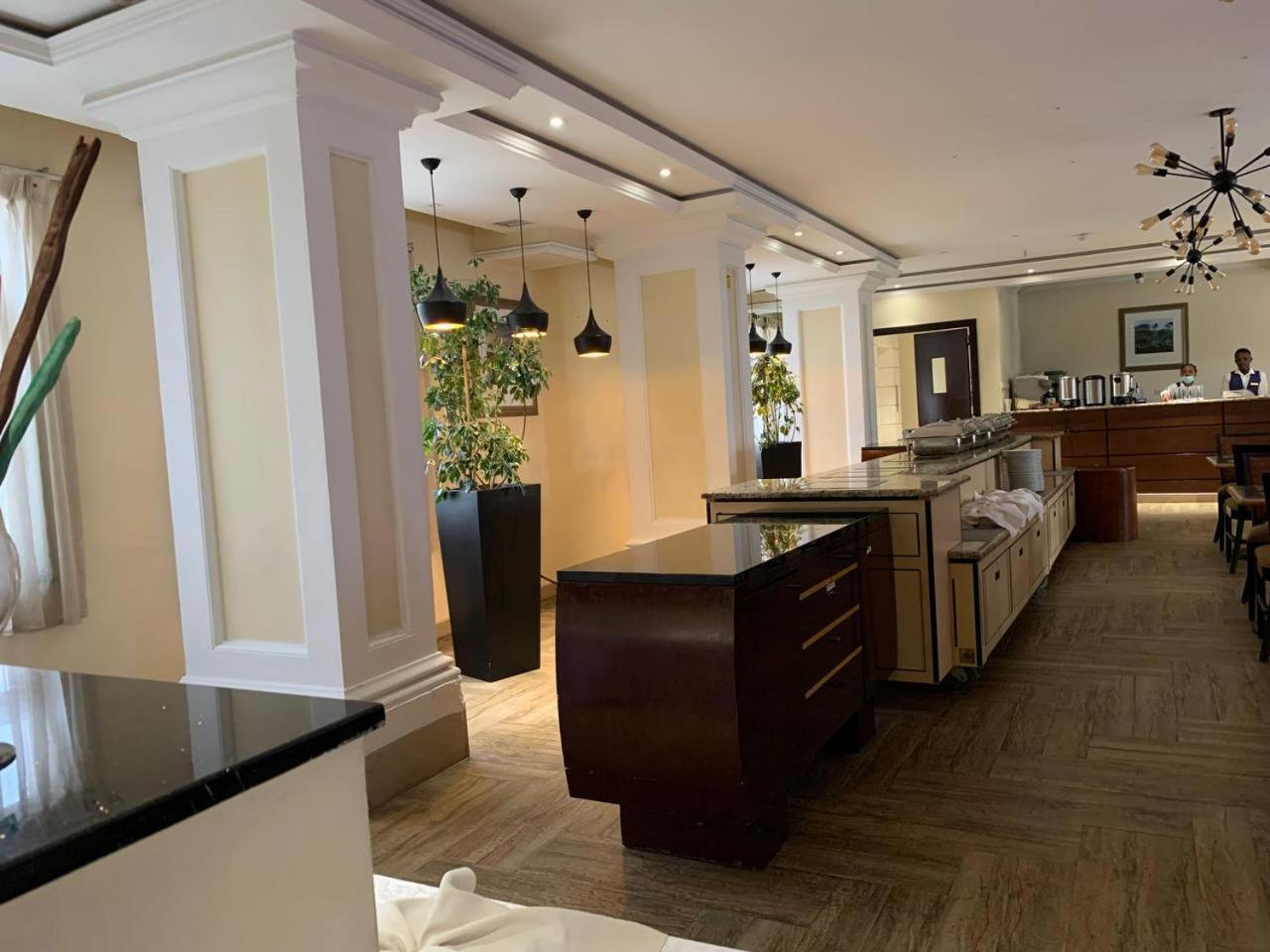 The Hub Hotel Αντίς Αμπέμπα Εξωτερικό φωτογραφία