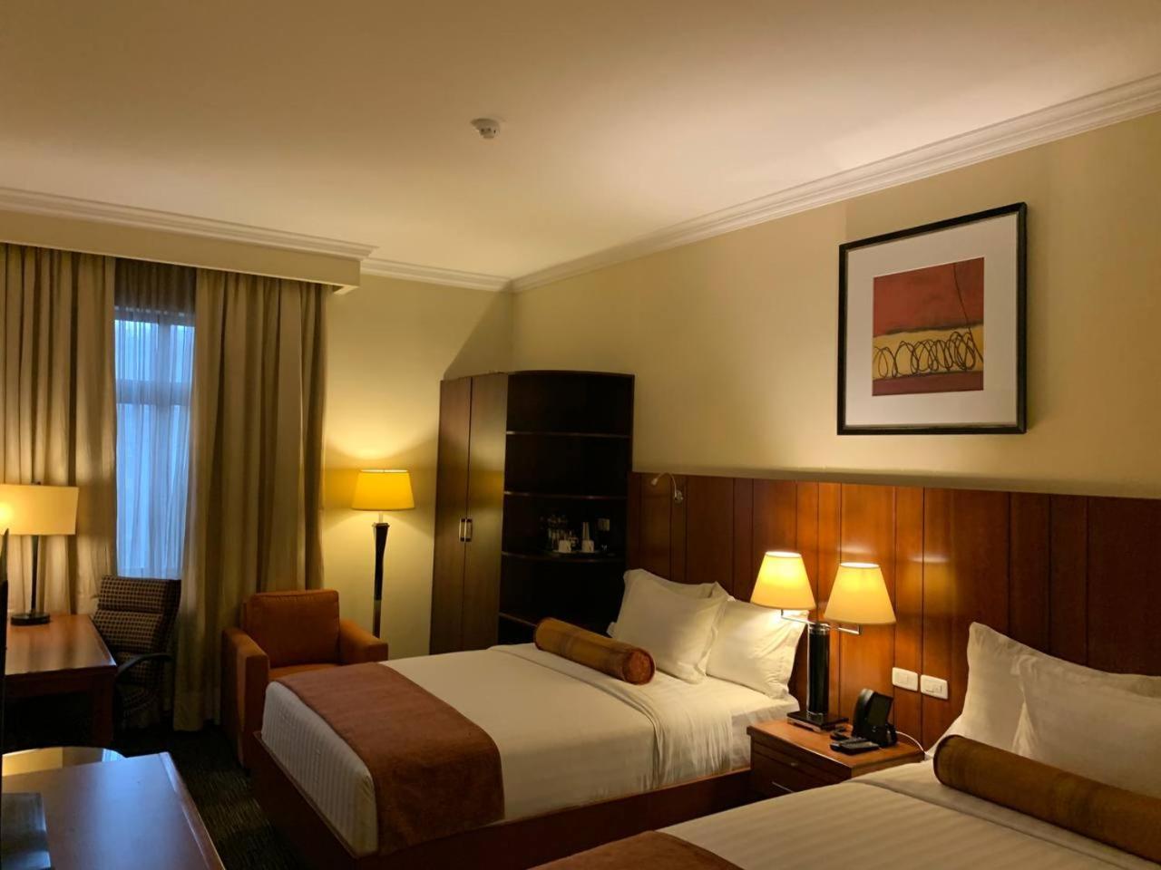 The Hub Hotel Αντίς Αμπέμπα Εξωτερικό φωτογραφία