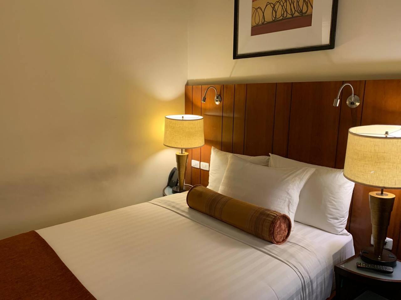 The Hub Hotel Αντίς Αμπέμπα Εξωτερικό φωτογραφία