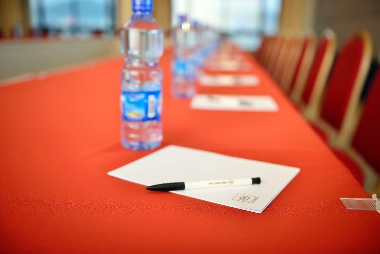 The Hub Hotel Αντίς Αμπέμπα Εξωτερικό φωτογραφία
