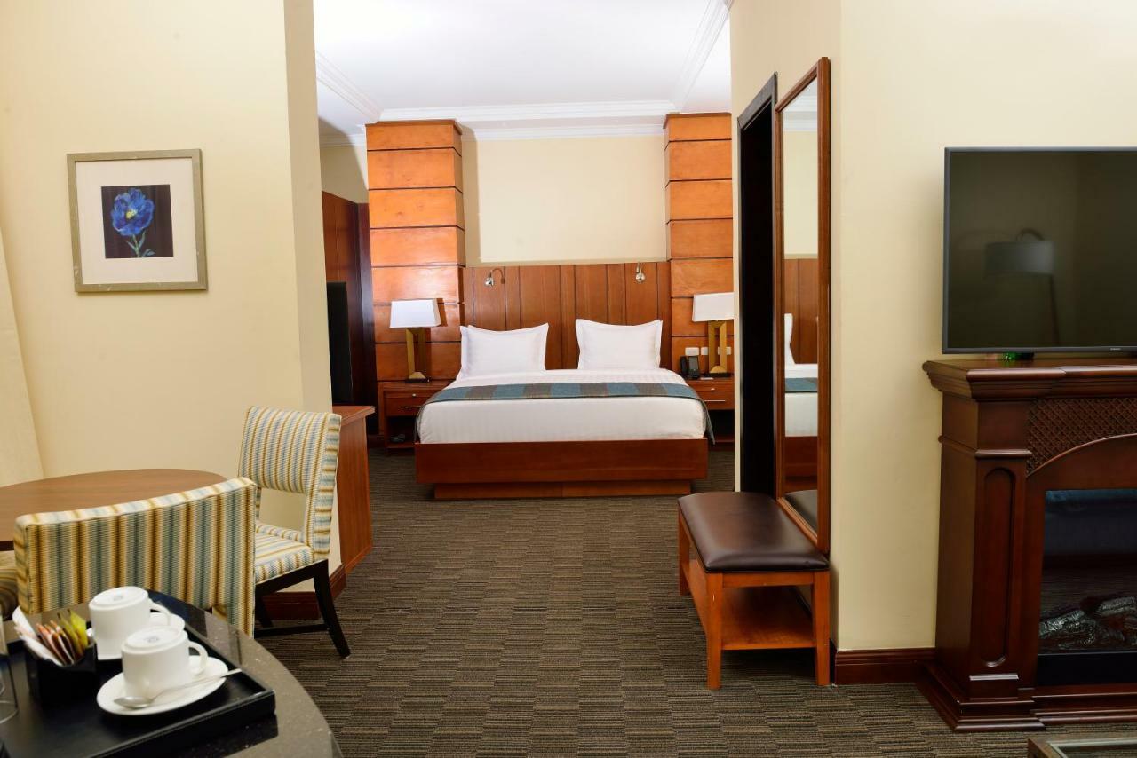 The Hub Hotel Αντίς Αμπέμπα Εξωτερικό φωτογραφία